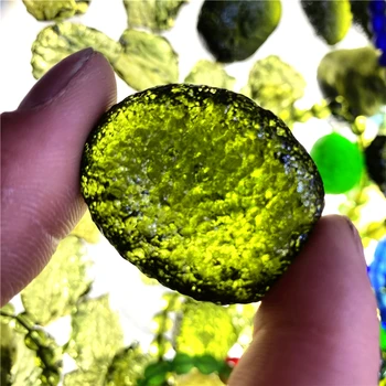 Looduslik Tšehhi Meteoriit Mõju Klaashelmed Töötlemata Kivi Crystal Energy Kivi Ravib Kodu Kaunistamiseks